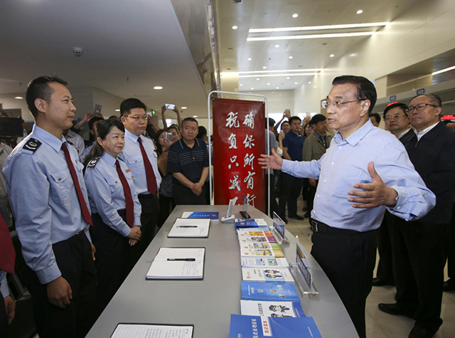 2016年5月23日，李克強(qiáng)總理考察湖北十堰市民服務(wù)中心，細(xì)詢營改增實(shí)施效果，并再次重申“所有行業(yè)稅負(fù)只減不增”。