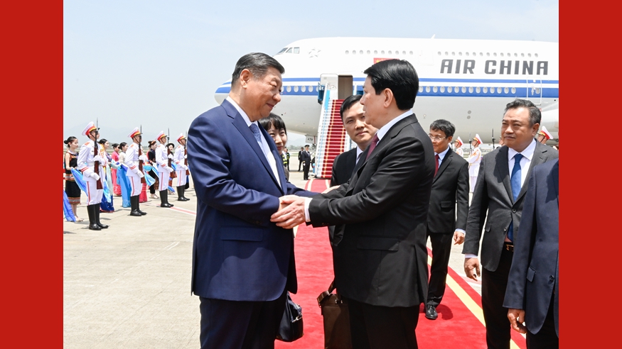 習(xí)近平抵達(dá)河內(nèi)對(duì)越南進(jìn)行國(guó)事訪問(wèn)